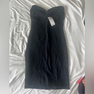 BLACK ABERCROMBIE MINI TWIST FRON STRAPLESS DRESS | SIZE MEDIUM